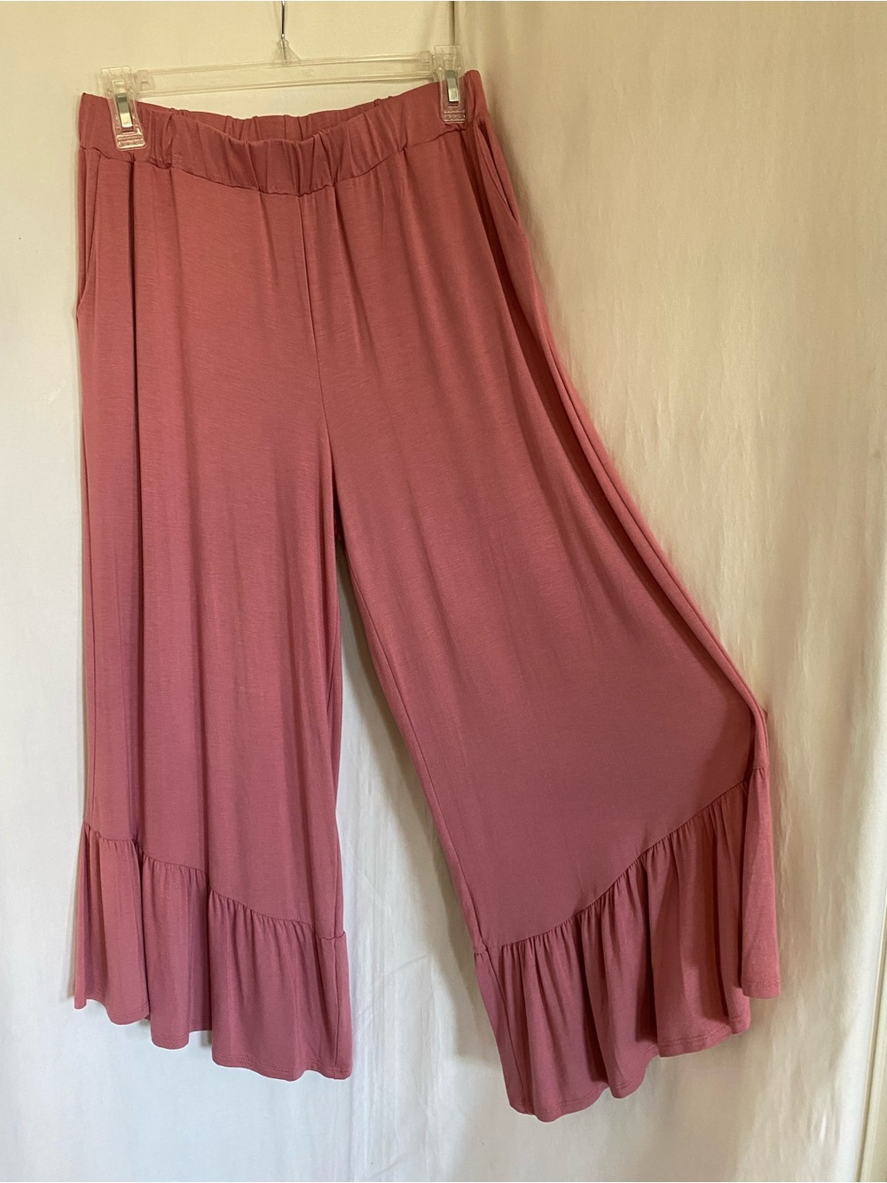Women’s Wide-Leg Ruffle Hem Capris — Dusty Rose by Heimish